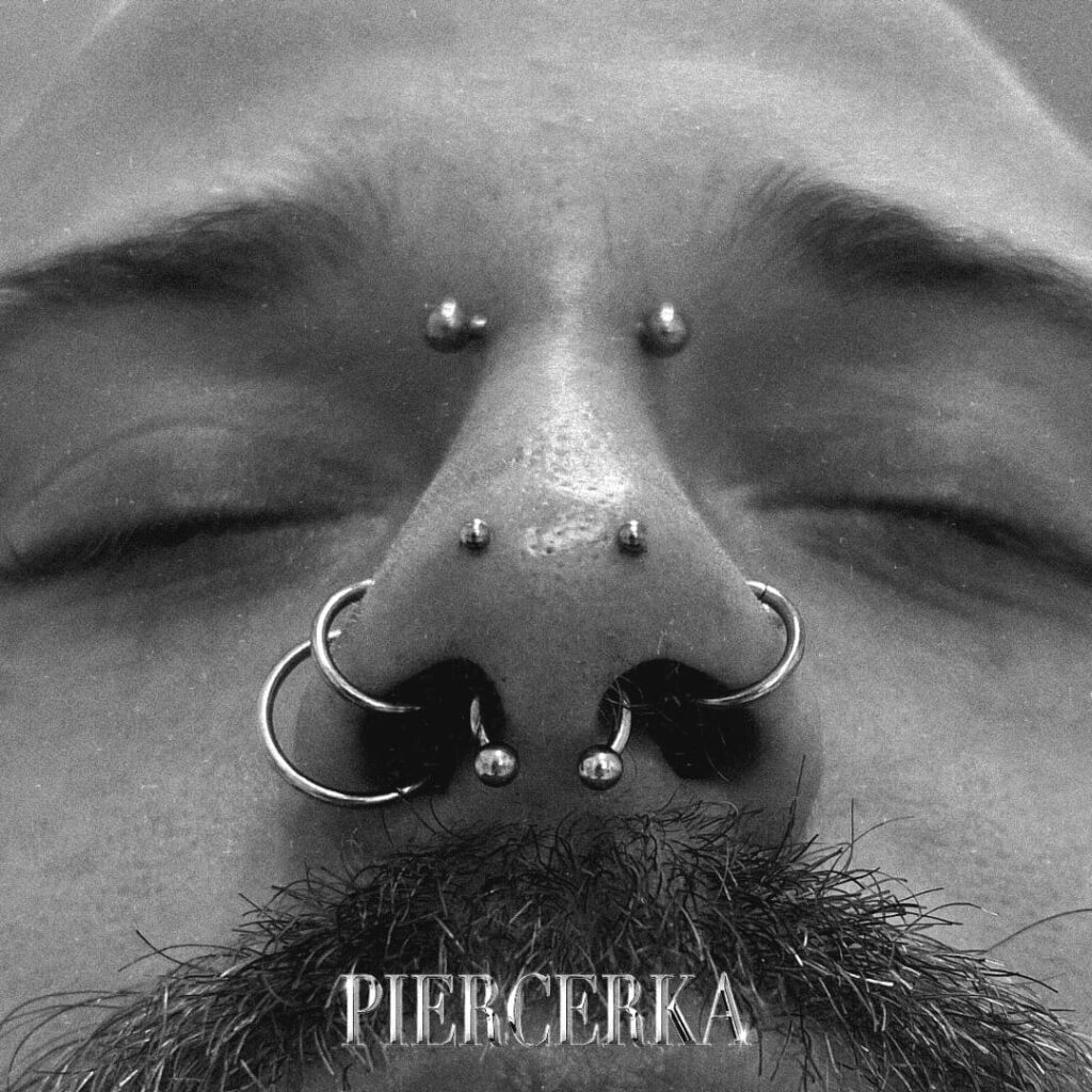 2020987C-89EF-4079-8877-107A79A7B31D